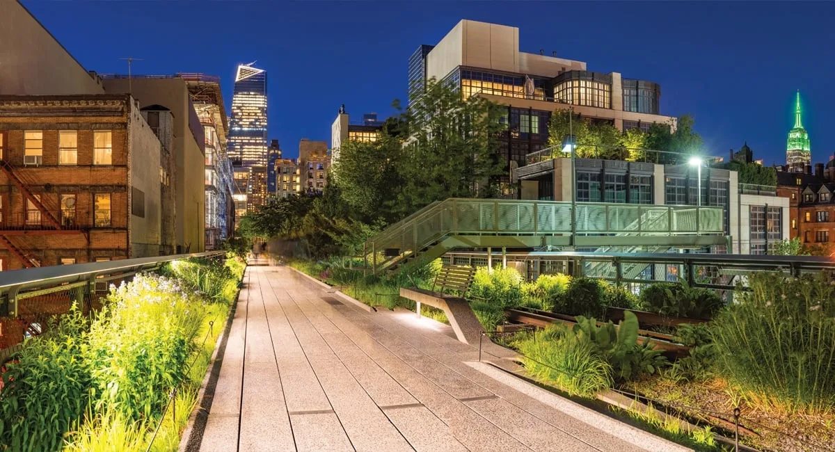 You are currently viewing The High Line: A Park Over the City of New York